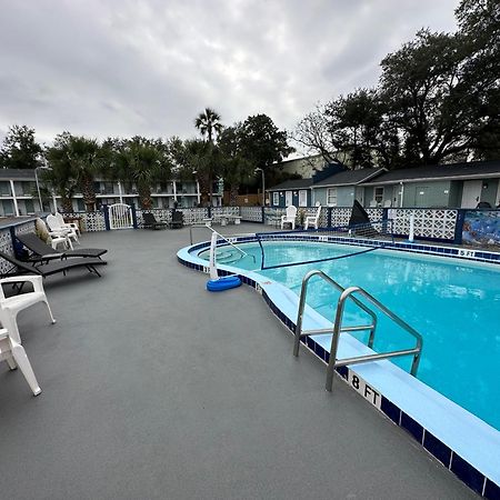 Gulf Coast Inn Gulf Breeze Exterior foto